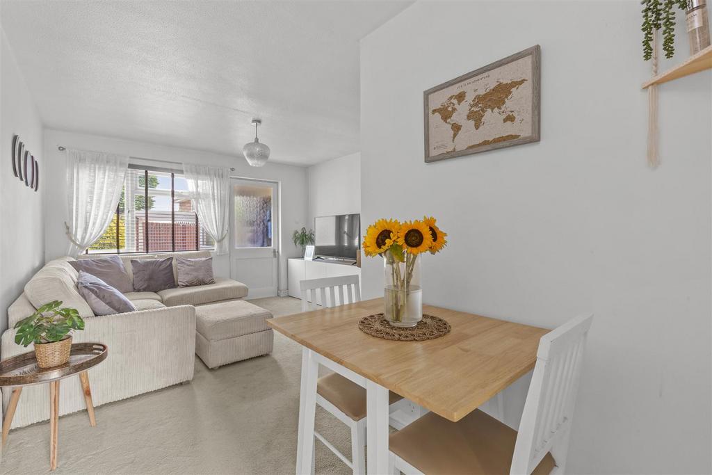 93 Clearbrook Close, HP13 7 BS-5.jpg