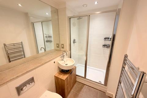 2 bedroom apartment to rent, High Street, Manchester, M4