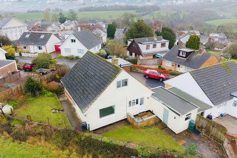 4 bedroom detached bungalow for sale, 2 Orchard Close, Sandford, EX17