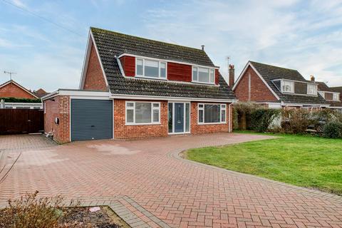 4 bedroom detached bungalow for sale, Middlemarch Road, Dereham