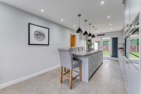 4 bedroom detached bungalow for sale, Middlemarch Road, Dereham