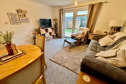2 bedroom apartment for sale, Waterpump Court, Thorplands, Northampton NN3