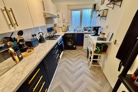 2 bedroom apartment for sale, Waterpump Court, Thorplands, Northampton NN3