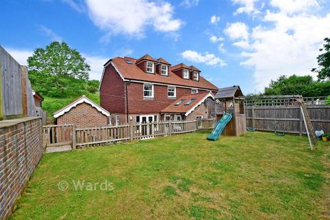 4 bedroom semi-detached house for sale, Well Street, Maidstone ME15