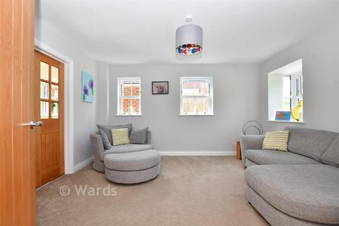 4 bedroom semi-detached house for sale, Well Street, Maidstone ME15