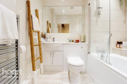 2 bedroom apartment for sale, Knightrider Street, Maidstone