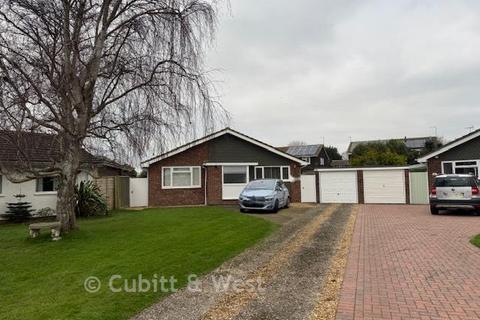 3 bedroom detached bungalow for sale, Lundy Close, Littlehampton BN17