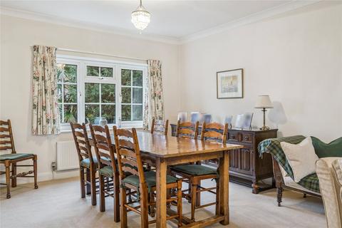 undefined, Baronsmead, Henley-on-Thames, Oxfordshire, RG9