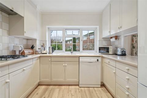 undefined, Baronsmead, Henley-on-Thames, Oxfordshire, RG9