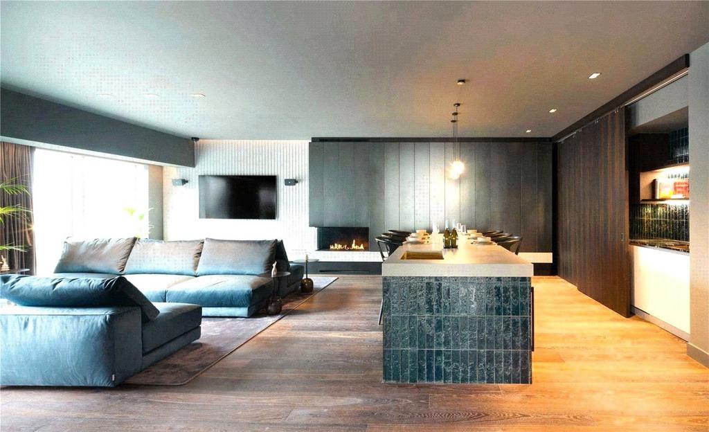 Private Suite
