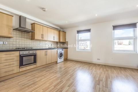 3 bedroom flat to rent, Trinity Road, Tooting, London, SW17