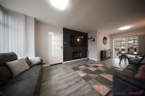 3 bedroom semi-detached house for sale, Fairway, Bradford BD7