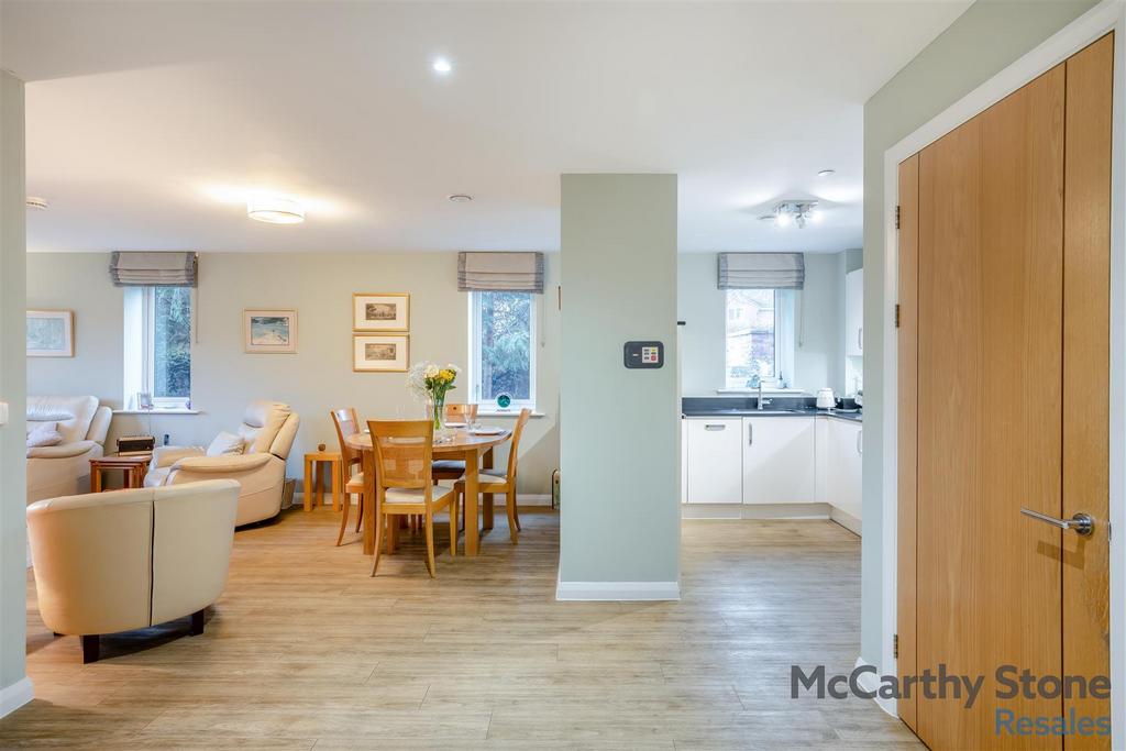 8675764-interior09.jpg