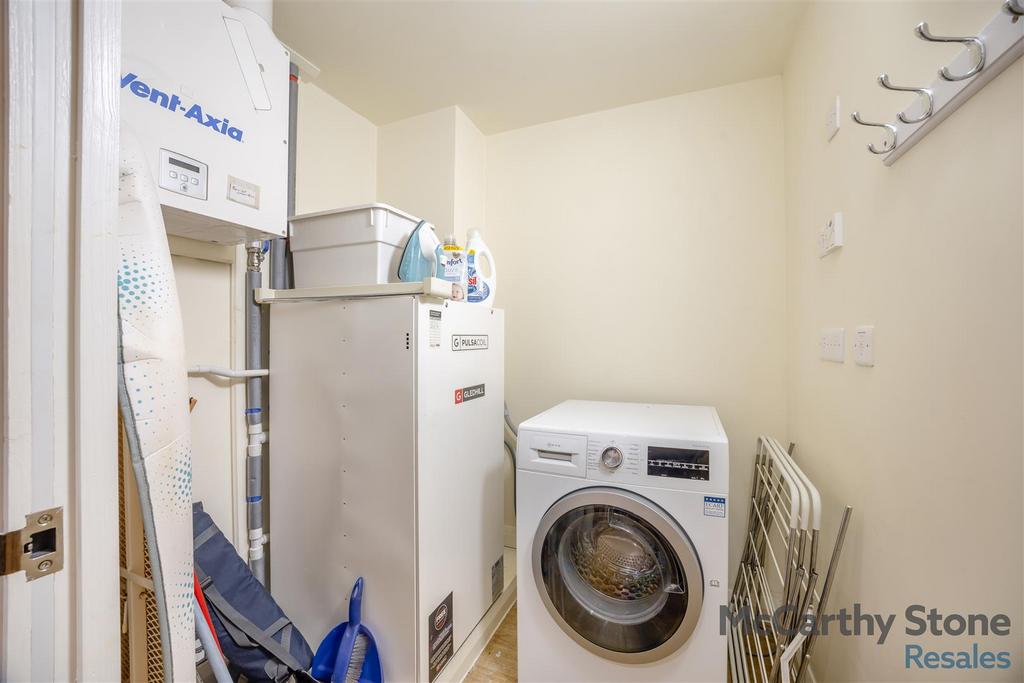 8675764-interior17.jpg