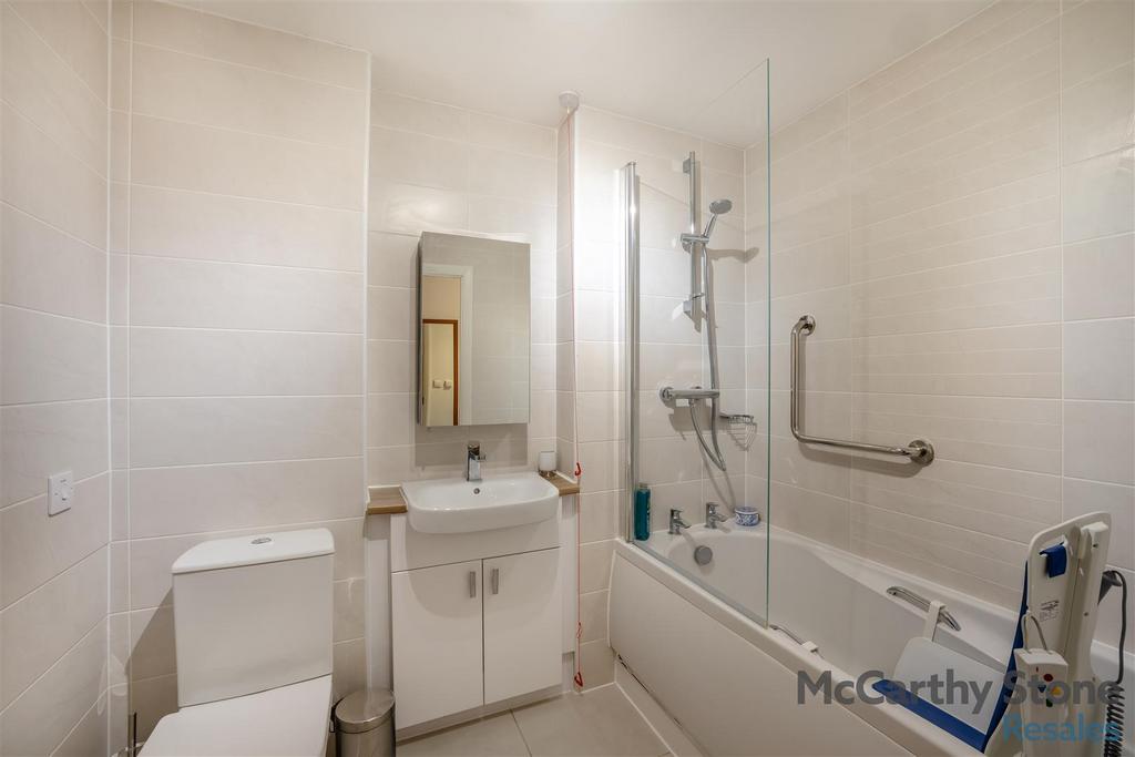 8675764-interior02.jpg