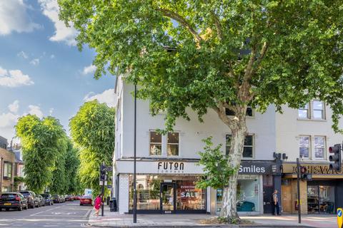 1 bedroom flat for sale, Lennards Court, Chiswick High Road, London W4