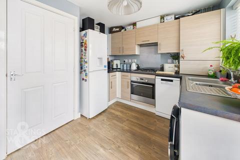 3 bedroom end of terrace house for sale, Briggs Mead, Wymondham