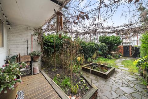 3 bedroom maisonette for sale, Holybourne Avenue, London, SW15