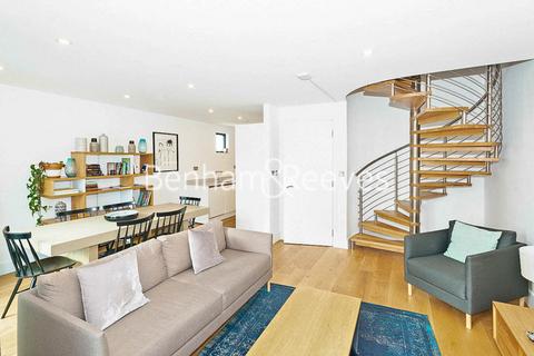 3 bedroom apartment to rent, Danestone Court,  Aldgate East E1