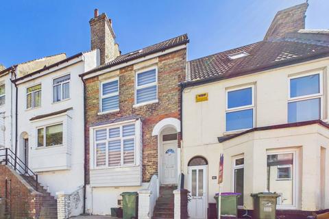 3 bedroom terraced house for sale, Thanet Gardens, Kent CT19