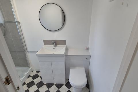 1 bedroom property to rent, Military Road, Colchester, CO1