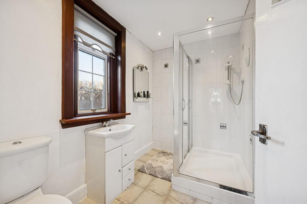 Family Shower Room