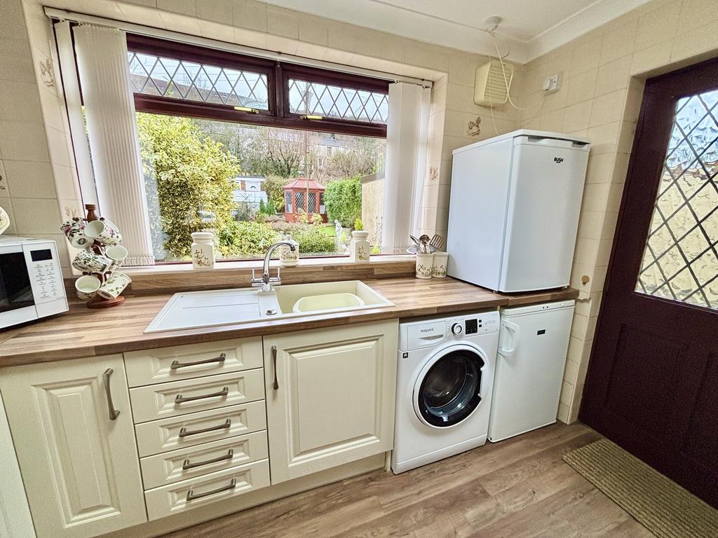 Kitchen / Breakfast Room