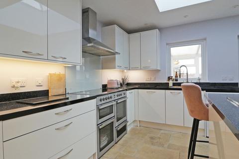 3 bedroom terraced house for sale, Radnor Avenue, Welling DA16