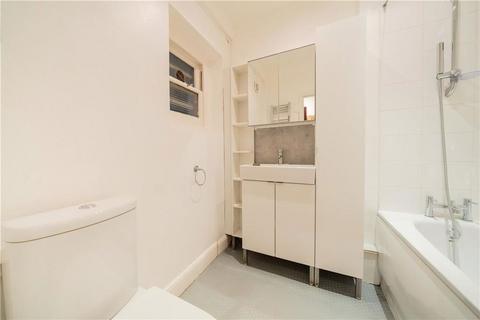 Studio to rent, Mornington Avenue, London W14