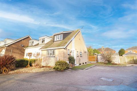 2 bedroom end of terrace house for sale - Elizabeth Way, Hatfield Peverel, Chelmsford