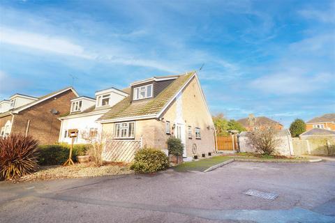 undefined, Elizabeth Way, Hatfield Peverel, Chelmsford