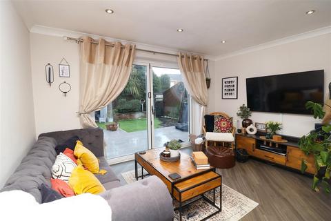 undefined, Elizabeth Way, Hatfield Peverel, Chelmsford