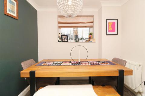 undefined, Elizabeth Way, Hatfield Peverel, Chelmsford