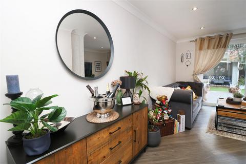 undefined, Elizabeth Way, Hatfield Peverel, Chelmsford