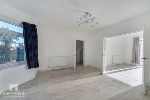 4 bedroom detached house for sale, Poole BH15