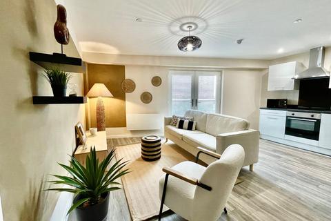 2 bedroom apartment to rent, City Road, Manchester, M15