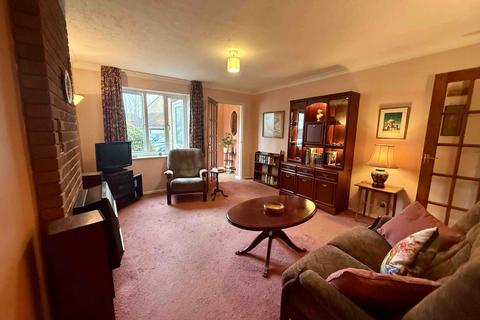 2 bedroom semi-detached house for sale, Boxford Court, Felixstowe, IP11