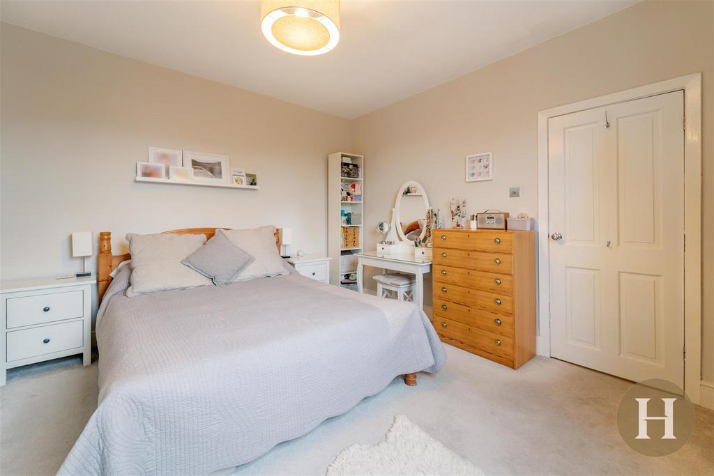 Hadleigh Estate Agents-35.jpg