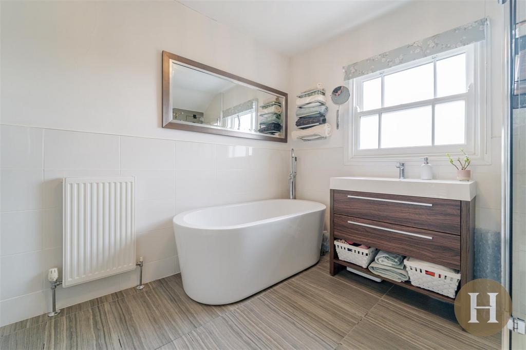 Hadleigh Estate Agents-31.jpg