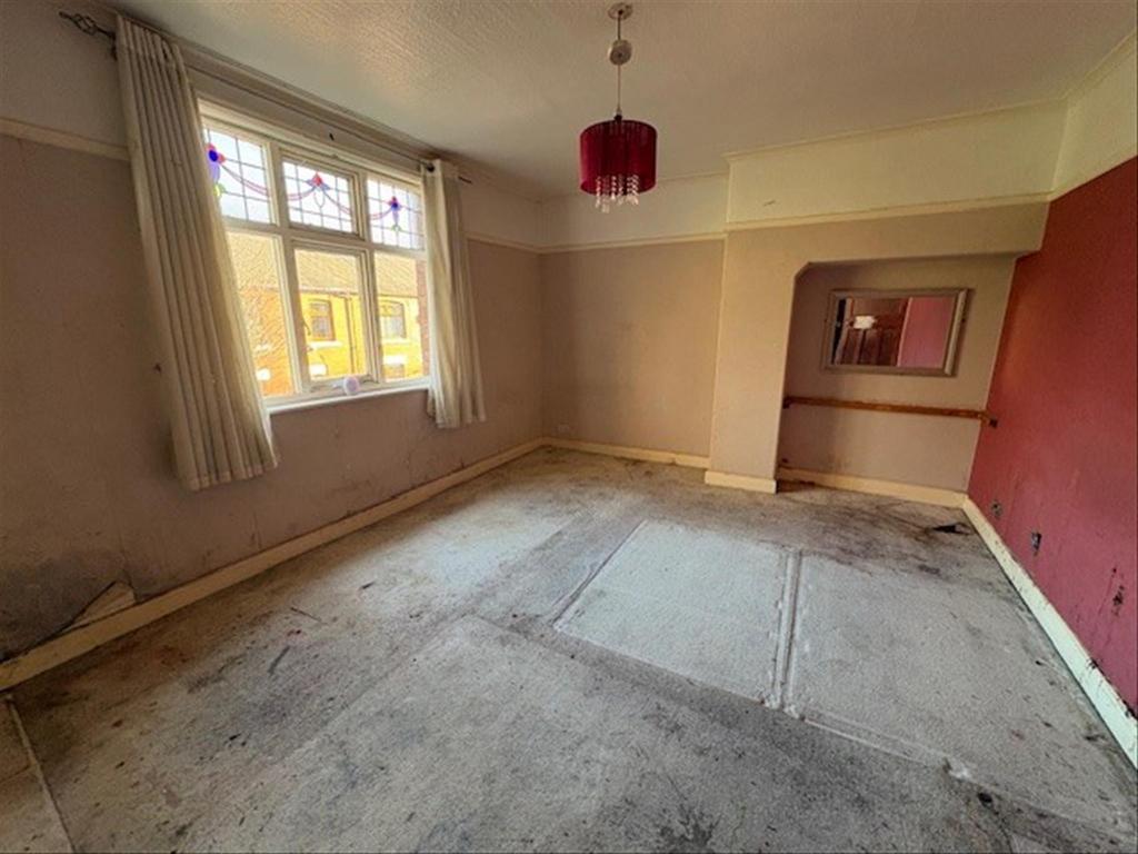 2nd bedroom