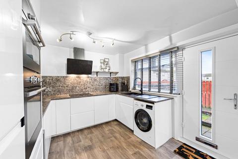undefined, Thomson Grove, Uphall, EH52