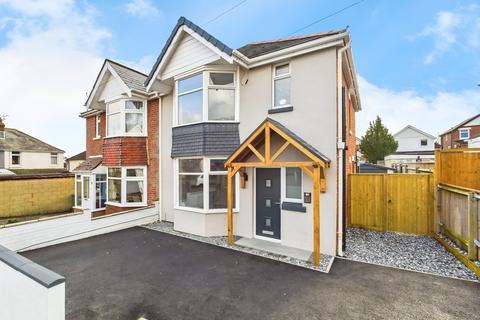 3 bedroom semi-detached house for sale - Edgehill Road, Southampton SO18