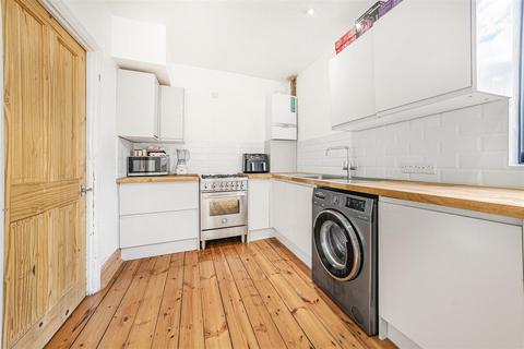 3 bedroom terraced house for sale, Marmion Avenue, London E4