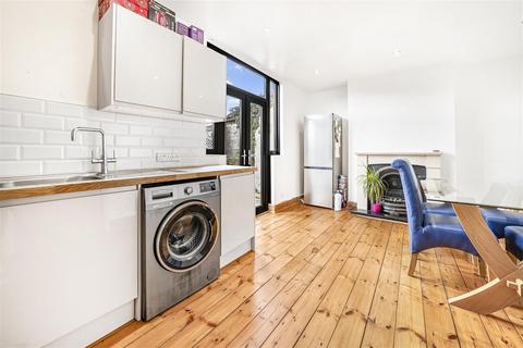 3 bedroom terraced house for sale, Marmion Avenue, London E4