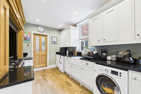 4 bedroom end of terrace house for sale, Park Grove, Princes Avenue, Hull, East Riding of Yorkshire, HU5 2US