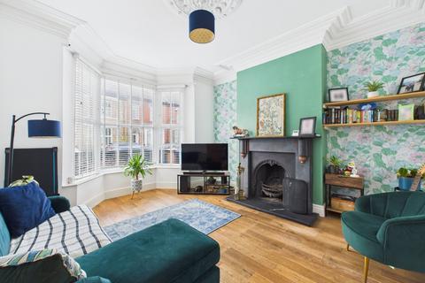 4 bedroom end of terrace house for sale, Park Grove, Princes Avenue, Hull, East Riding of Yorkshire, HU5 2US