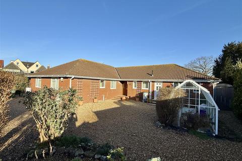 5 bedroom detached bungalow for sale, Bellevue Road, Cowes