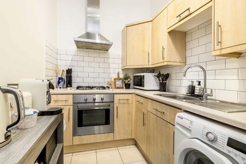 undefined, Queens Road, Hampton TW12