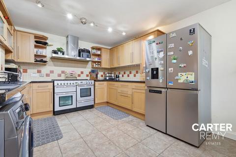 3 bedroom terraced house for sale, Fairfax Avenue, Basildon, SS13 1AY