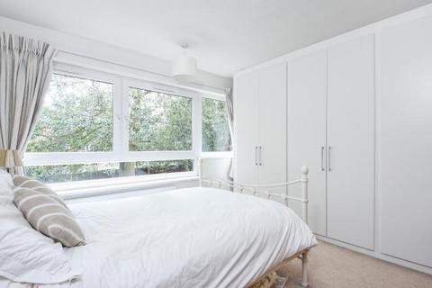 2 bedroom flat for sale, Charmouth Court,  Richmond,  TW10